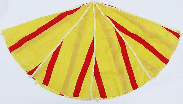 Luftwaffe Parachute canopy - Click for the bigger picture