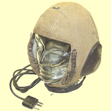 Luftwaffe Flying Helmet Model LKpS 101 - Click for the bigger picture